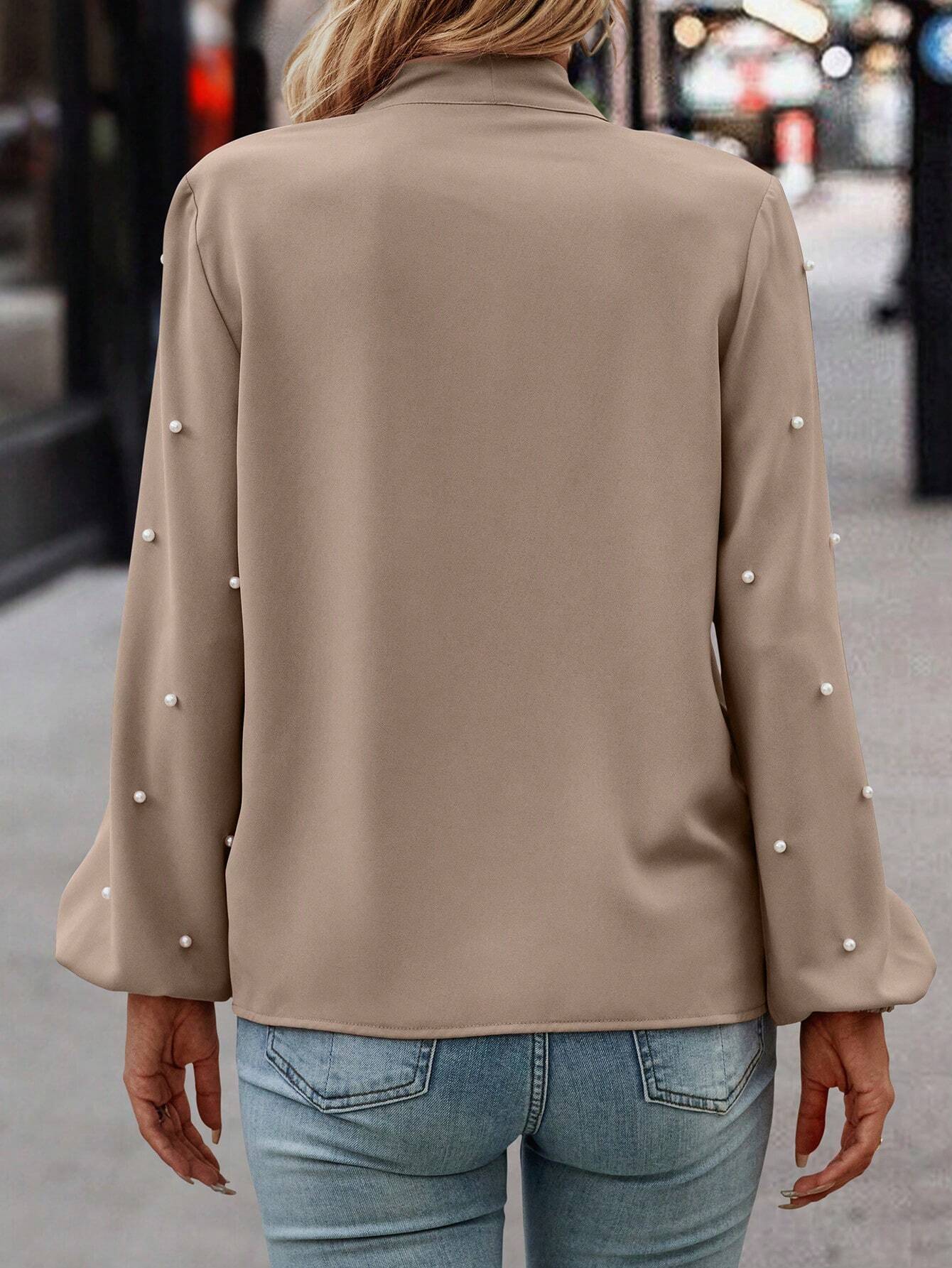 Chloé | Elegant Blouse with Knot Collar and Pearls