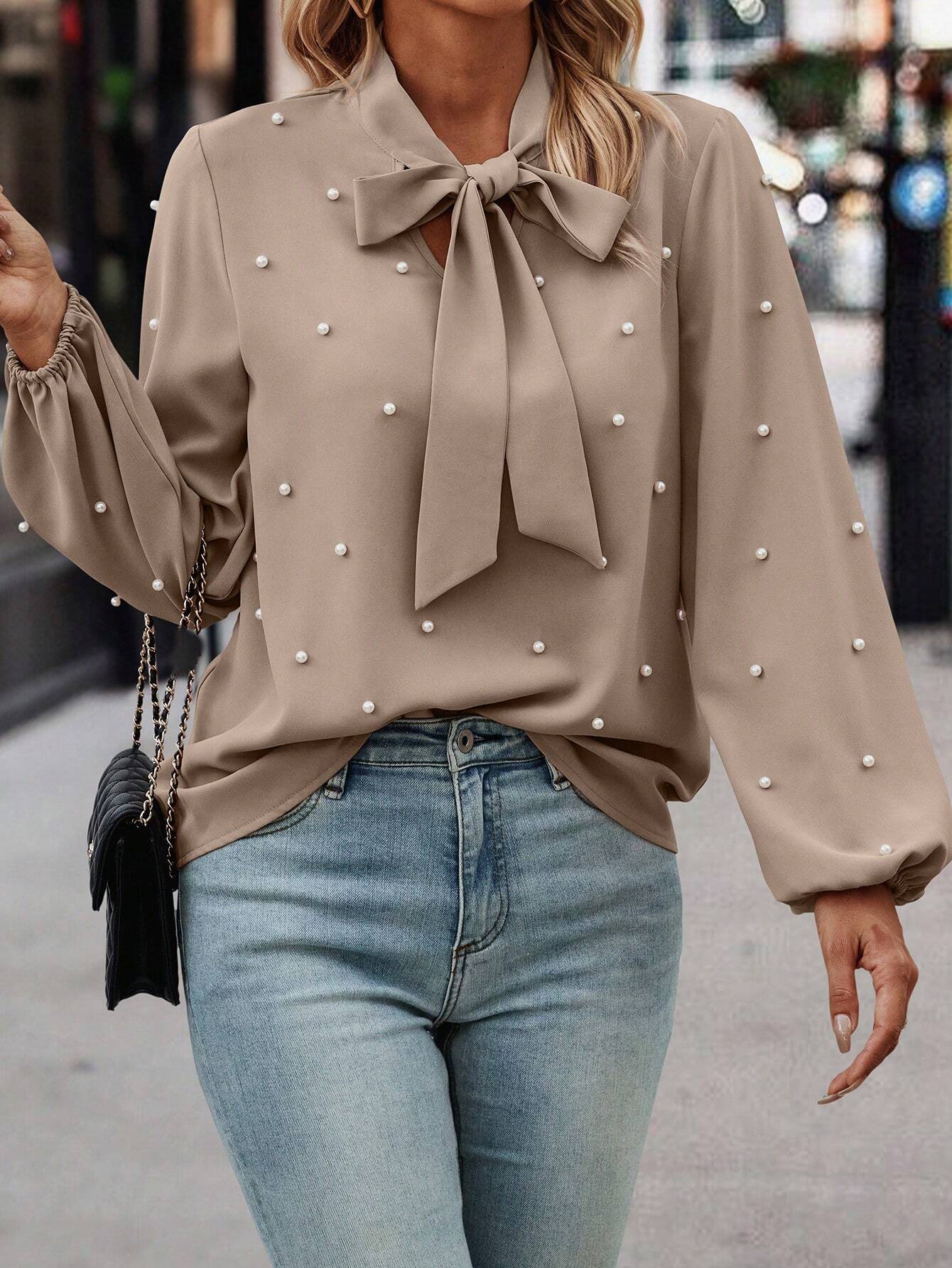 Chloé | Elegant Blouse with Knot Collar and Pearls