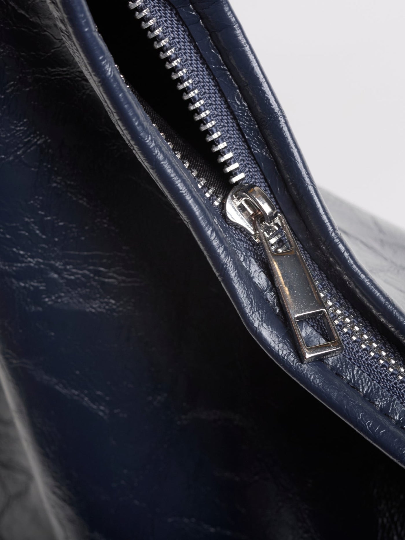 Scarlett Slide Leather Tote