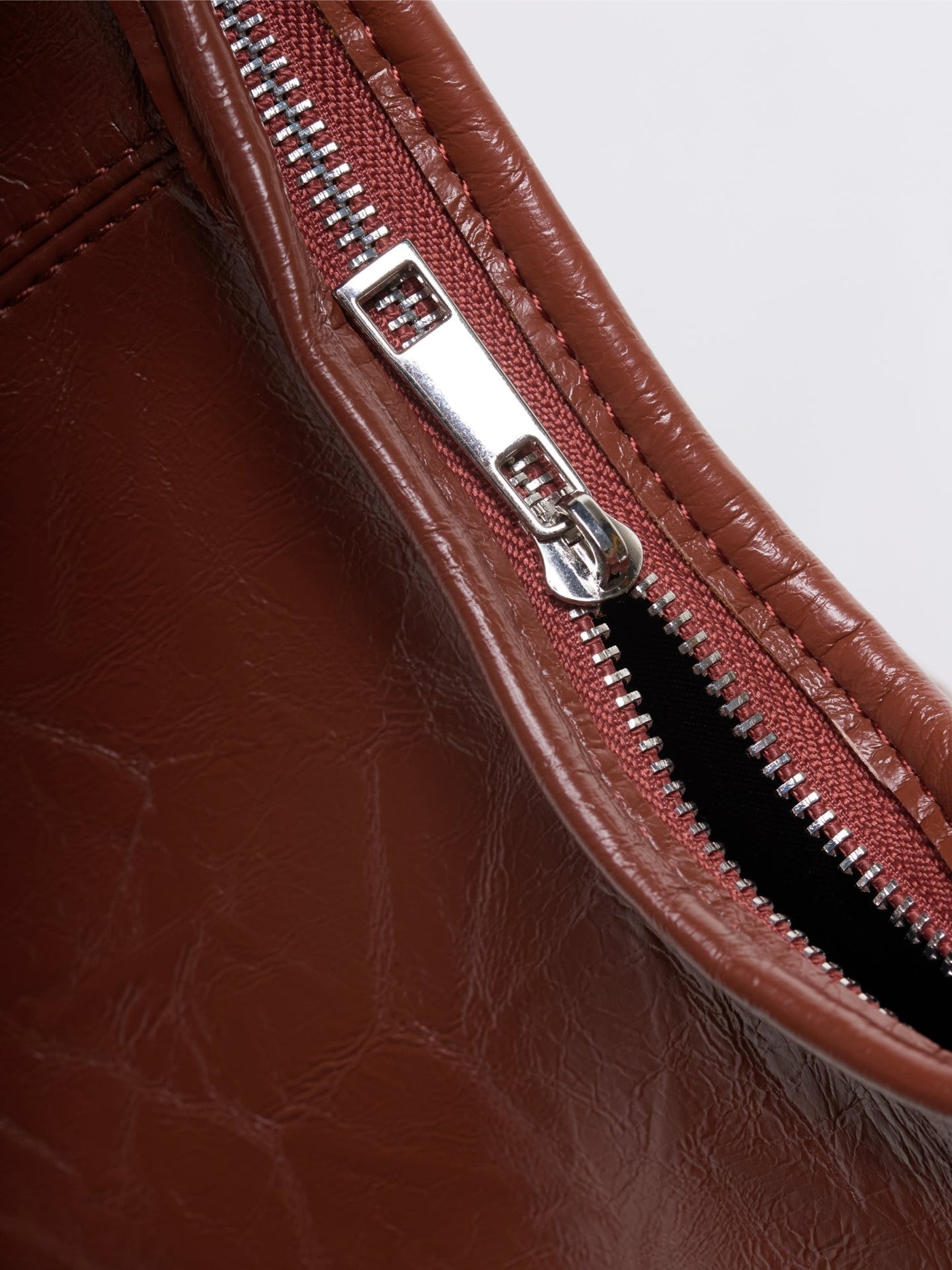 Scarlett Slide Leather Tote