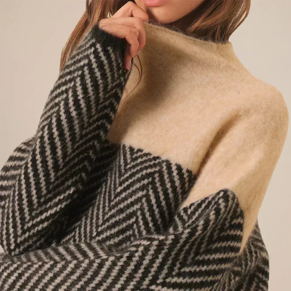 Léonie | Comfortable Roll Neck