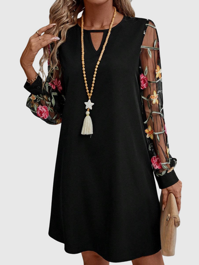 Jolanta - Elegant Dress with V-Neck and Statement Sleeves